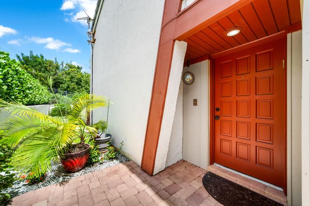 3909 Parkside Lane 234, Hollywood, FL 33021