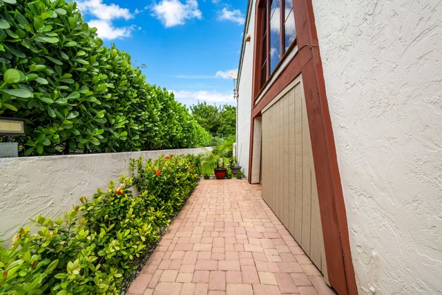 3909 Parkside Lane 234, Hollywood, FL 33021