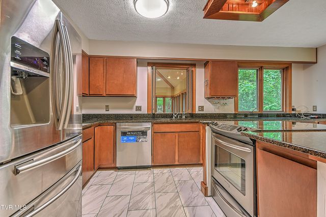 45 Grove Hill Road 45, Kingsport, TN 37660