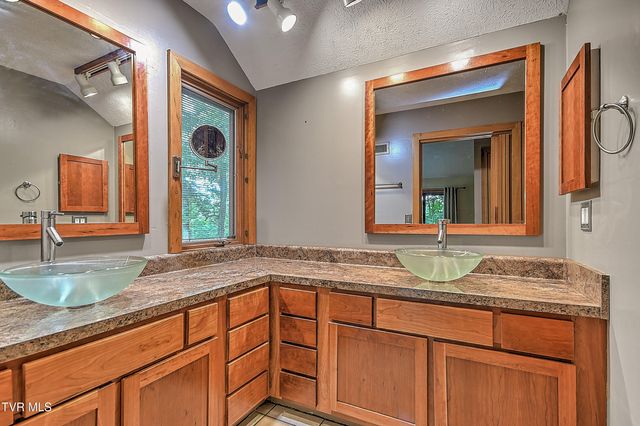 45 Grove Hill Road 45, Kingsport, TN 37660