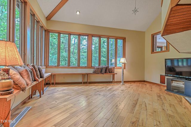 45 Grove Hill Road 45, Kingsport, TN 37660