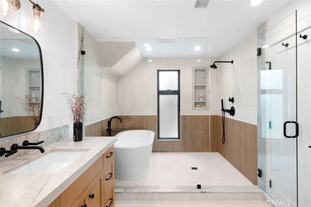2501 Via Marina, Newport Beach, CA 92660