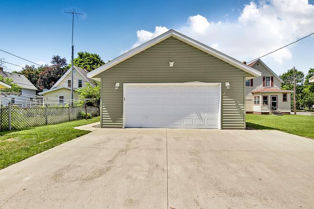 122 16th Avenue N, Saint Cloud, MN 56303