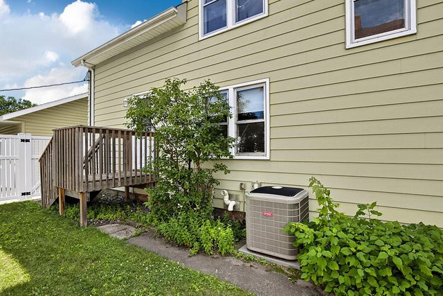 122 16th Avenue N, Saint Cloud, MN 56303