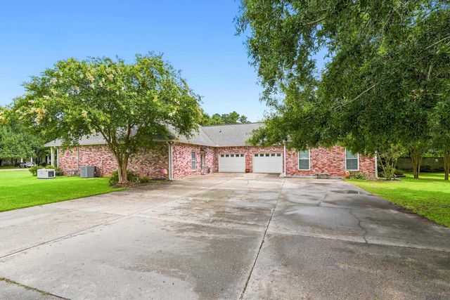 33876 Cypress Bluff Dr, Denham Springs, LA 70706