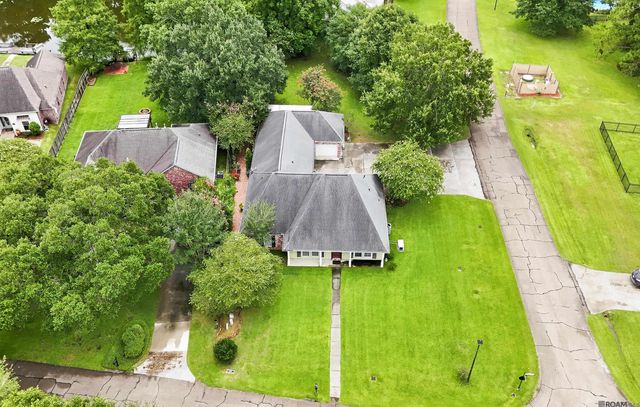 33876 Cypress Bluff Dr, Denham Springs, LA 70706
