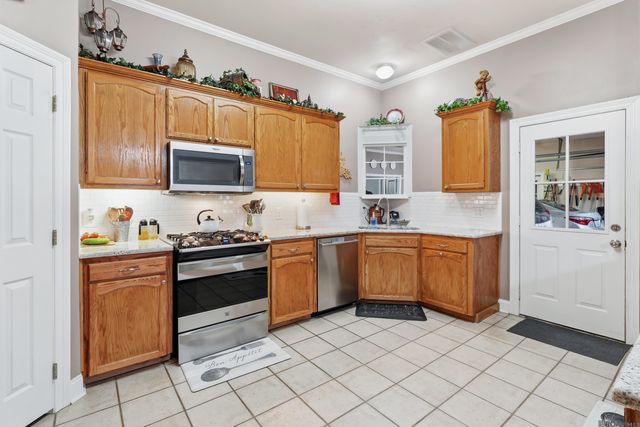 33876 Cypress Bluff Dr, Denham Springs, LA 70706