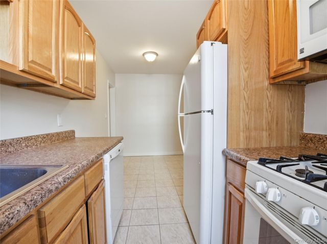 480 Riverdale Avenue 4U, Yonkers, NY 10705