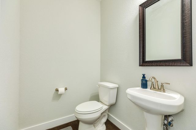 527 Lakeland Circle, Rosharon, TX 77583