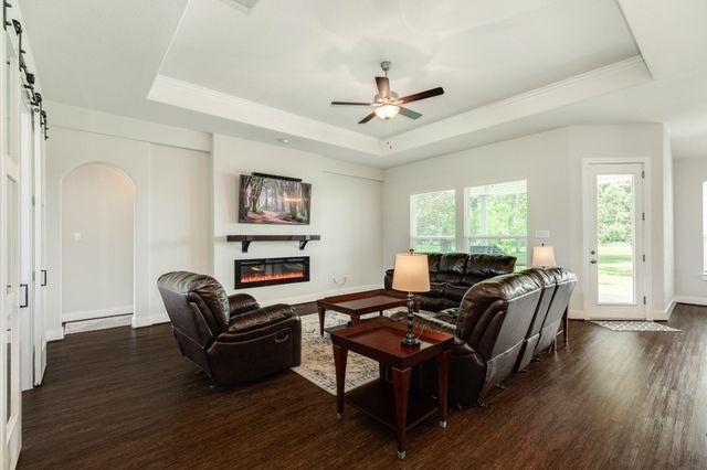 527 Lakeland Circle, Rosharon, TX 77583