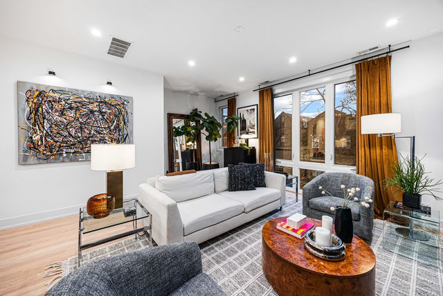 1738 W 17th Street 3, Chicago, IL 60608