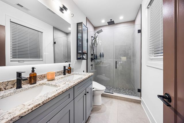 1738 W 17th Street 3, Chicago, IL 60608