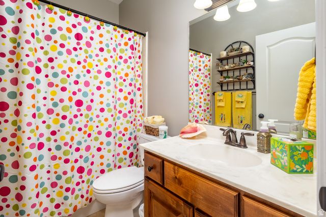 652 S CLEARWATER FALLS DR, Layton, UT 84041