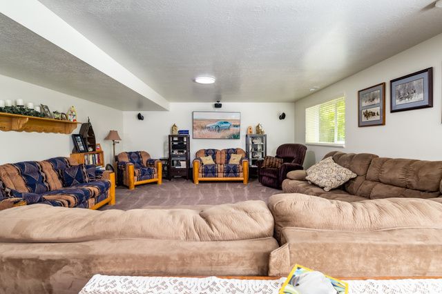 652 S CLEARWATER FALLS DR, Layton, UT 84041