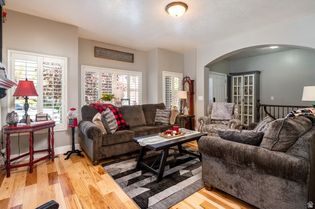 652 S CLEARWATER FALLS DR, Layton, UT 84041