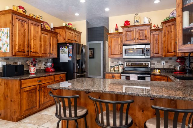 652 S CLEARWATER FALLS DR, Layton, UT 84041