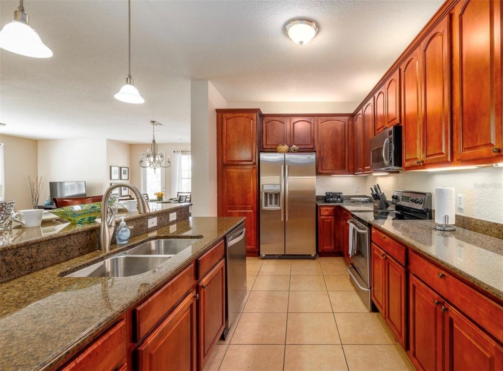 Image 13 of property listing at 5048 SHOREWAY LOOP 20404, Orlando, FL 32819