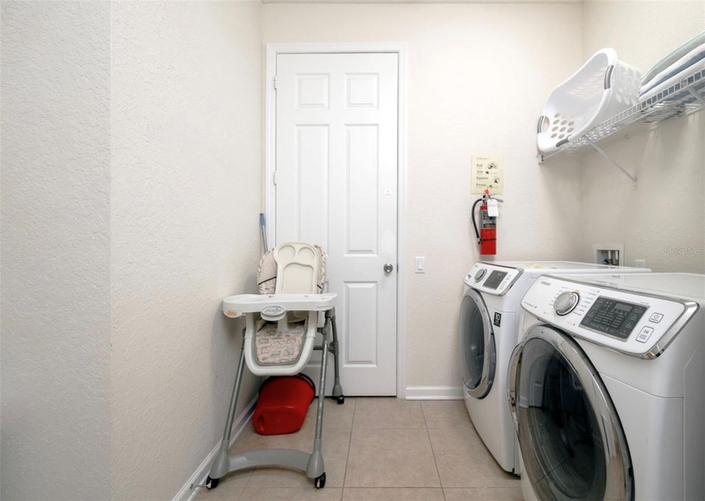 Image 23 of property listing at 5048 SHOREWAY LOOP 20404, Orlando, FL 32819