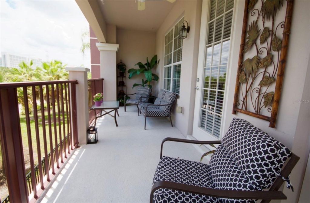 Image 24 of property listing at 5048 SHOREWAY LOOP 20404, Orlando, FL 32819