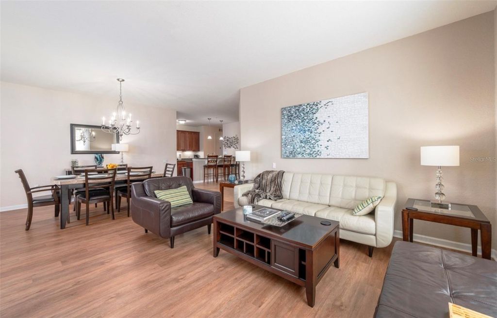 Image 6 of property listing at 5048 SHOREWAY LOOP 20404, Orlando, FL 32819