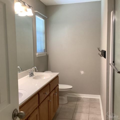 6408 Imperial Dr, Milton, FL 32570