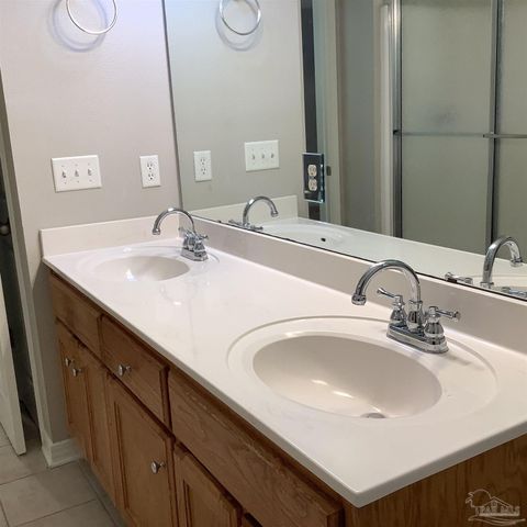 6408 Imperial Dr, Milton, FL 32570