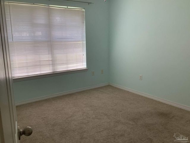 6408 Imperial Dr, Milton, FL 32570