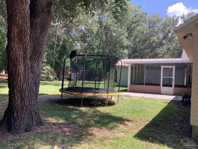 6408 Imperial Dr, Milton, FL 32570