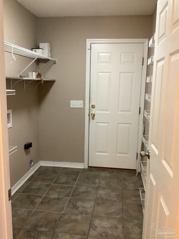 6408 Imperial Dr, Milton, FL 32570