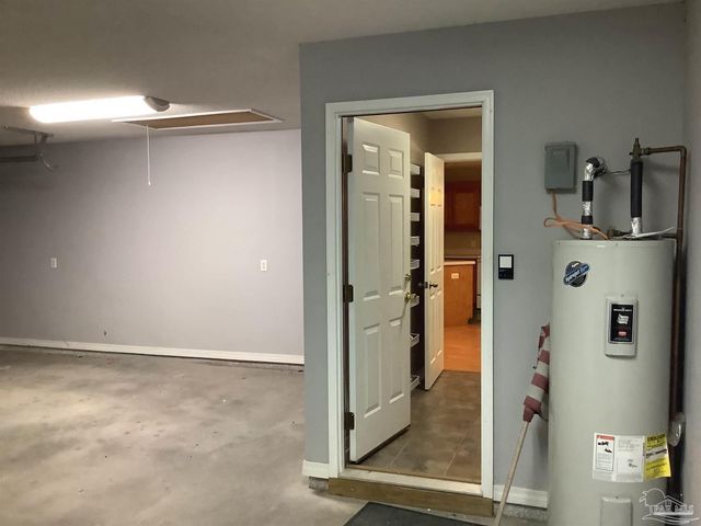 6408 Imperial Dr, Milton, FL 32570