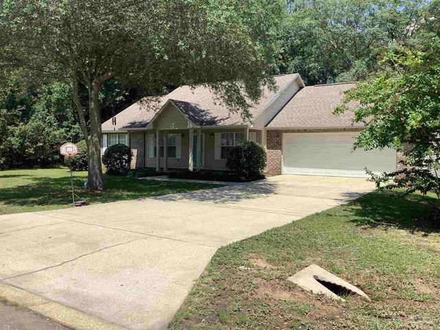 6408 Imperial Dr, Milton, FL 32570