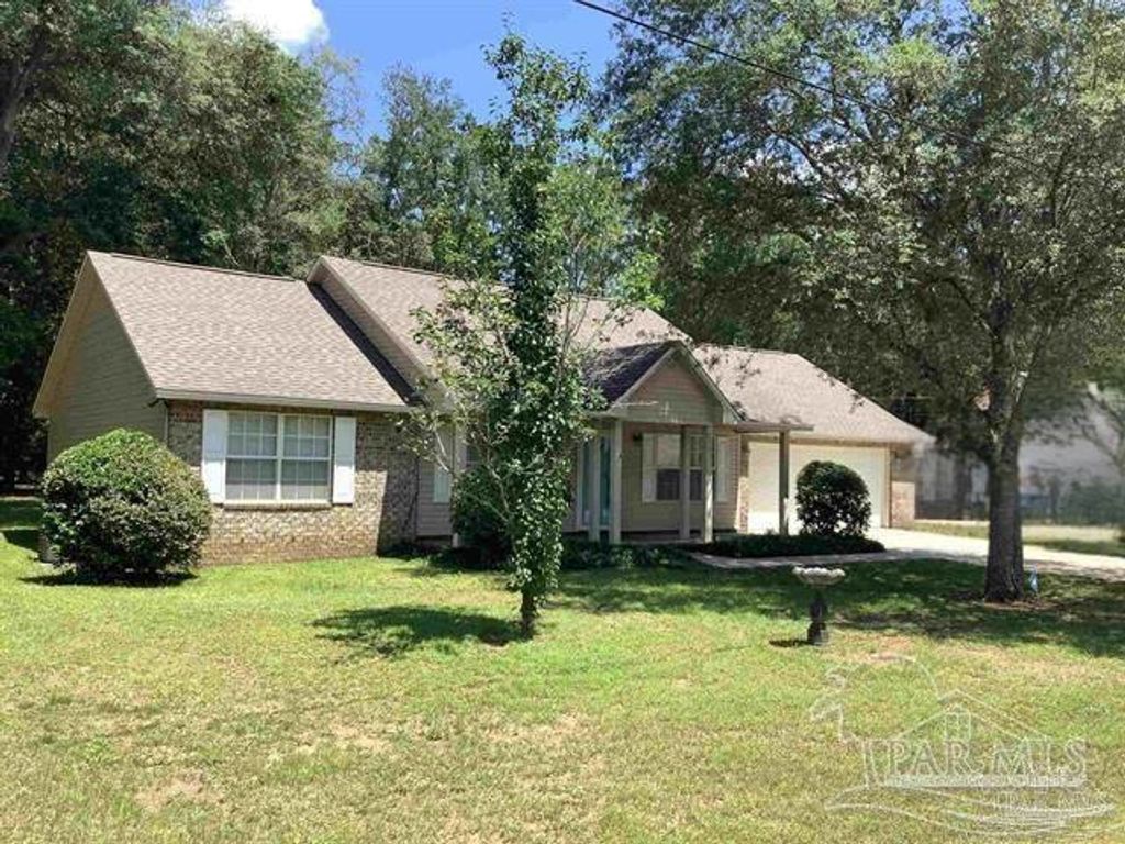 6408 Imperial Dr, Milton, FL 32570