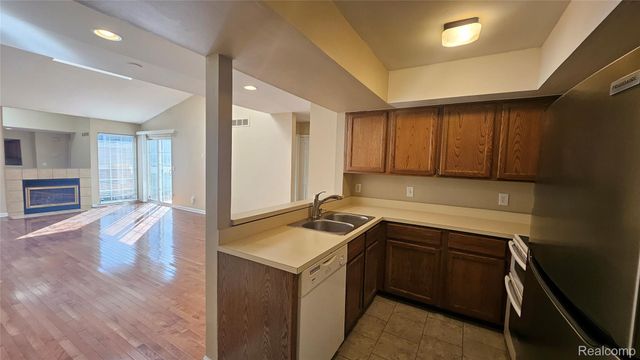 6616 Embers Court, West Bloomfield Charter Township, MI 48322