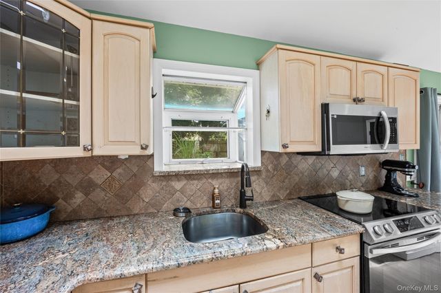 1023 Udall Road, Bay Shore, NY 11706