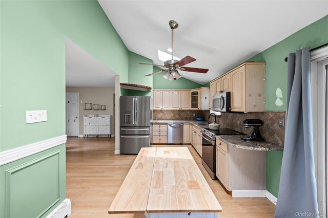 1023 Udall Road, Bay Shore, NY 11706