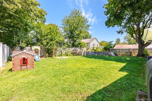 1023 Udall Road, Bay Shore, NY 11706