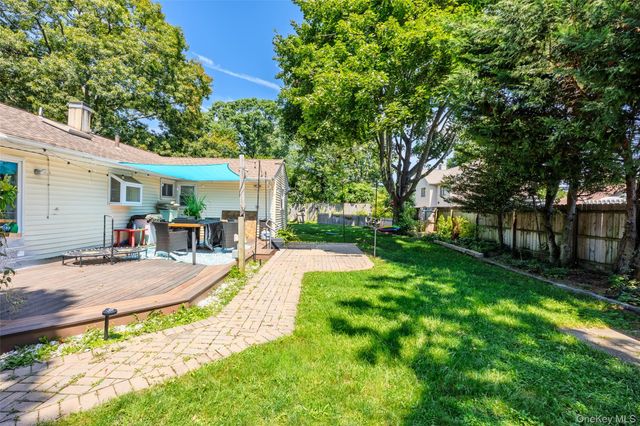 1023 Udall Road, Bay Shore, NY 11706