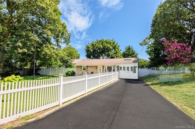 1023 Udall Road, Bay Shore, NY 11706