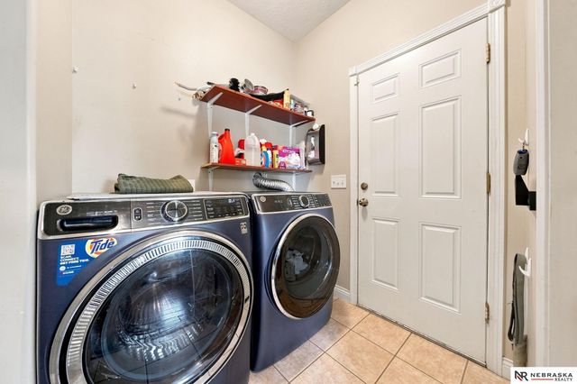 8610 Misty Blue Circle, Lincoln, NE 68505