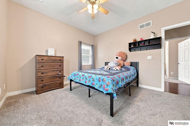 8610 Misty Blue Circle, Lincoln, NE 68505