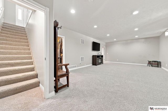 8610 Misty Blue Circle, Lincoln, NE 68505