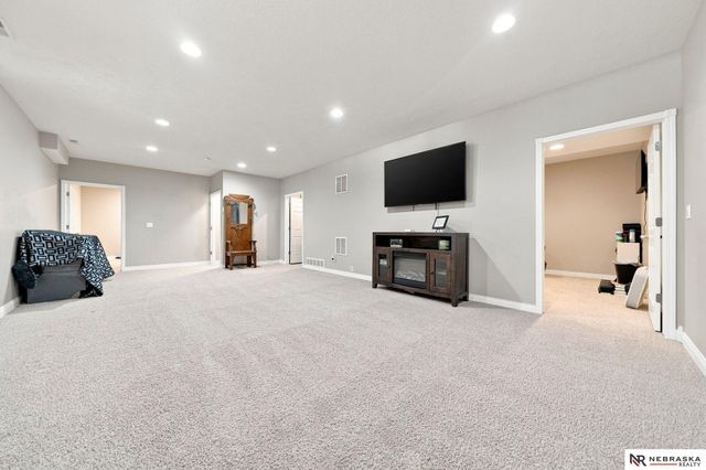 8610 Misty Blue Circle, Lincoln, NE 68505