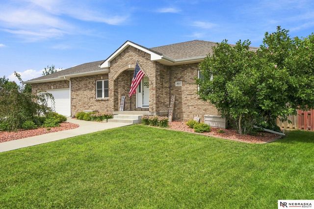 8610 Misty Blue Circle, Lincoln, NE 68505