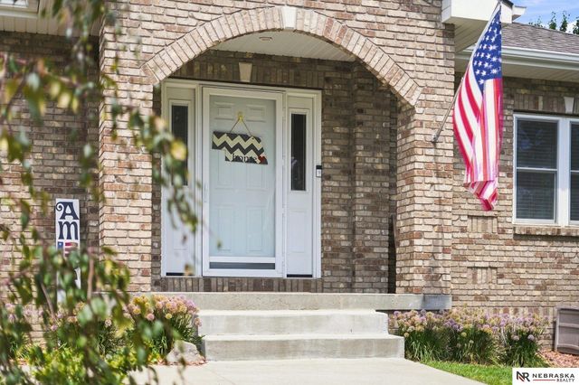 8610 Misty Blue Circle, Lincoln, NE 68505