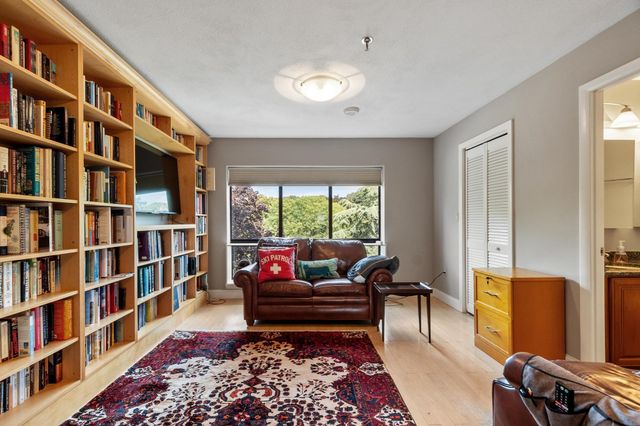 199 Coolidge Ave 312, Watertown, MA 02472