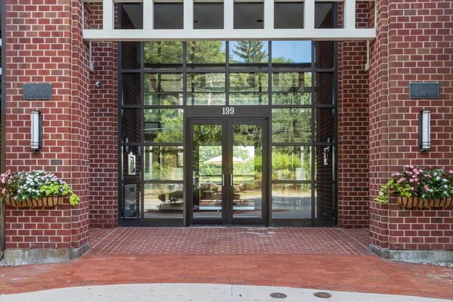 199 Coolidge Ave 312, Watertown, MA 02472