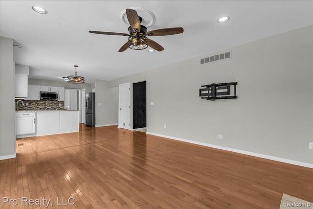 5967 Cedar Ridge Drive, Ann Arbor, MI 48103