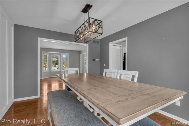 5967 Cedar Ridge Drive, Ann Arbor, MI 48103