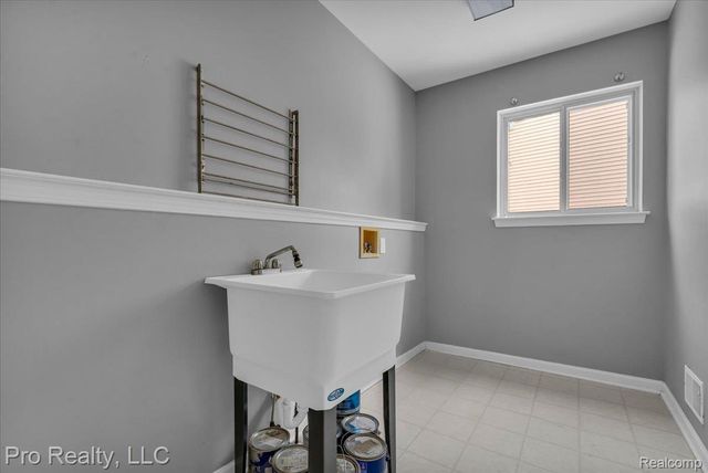 5967 Cedar Ridge Drive, Ann Arbor, MI 48103