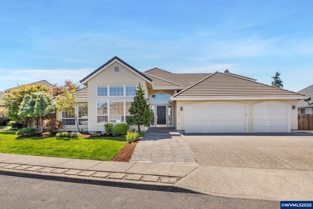 1947 NE 21st Av, Canby, OR 97013